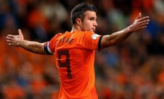 乒乓球赛场焦点！克罗地亚队对阵比利时队，意外判罚引发热议，比赛氛围紧张