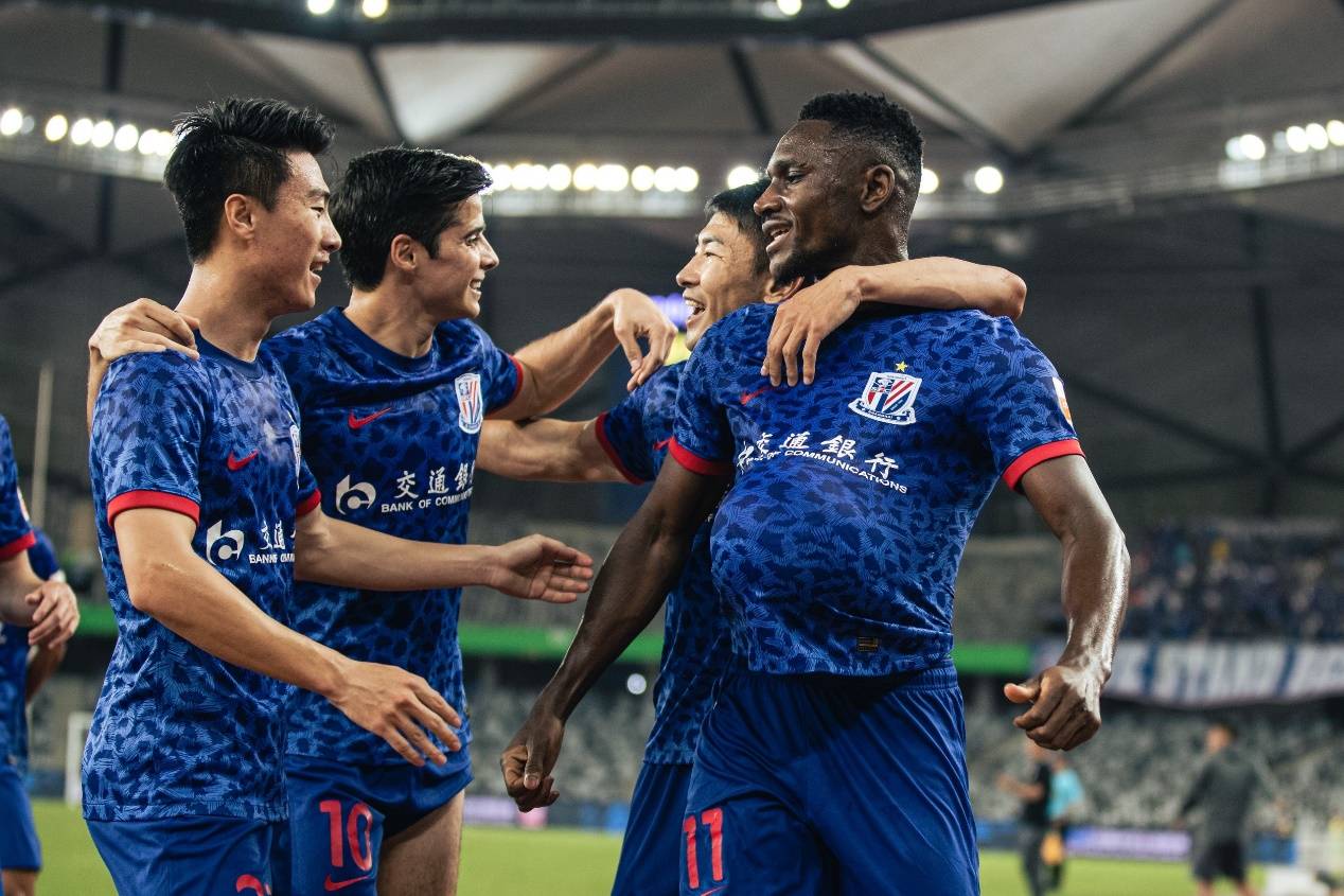 上海申花主场战胜深圳佳兆业，取得重要胜利的简单介绍